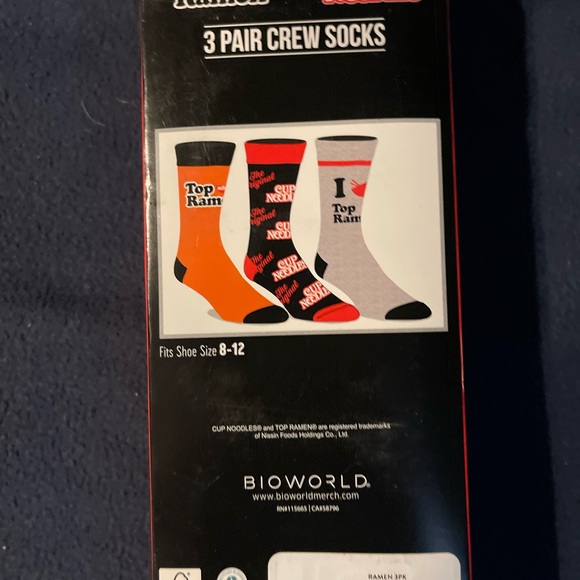 New mens Bioworld Cup Noodles - 3 pack crew socks Size 8-12 - Picture 4 of 7